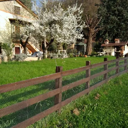 Casale Delle Ginestre. Dom wakacyjny Castel Madama
